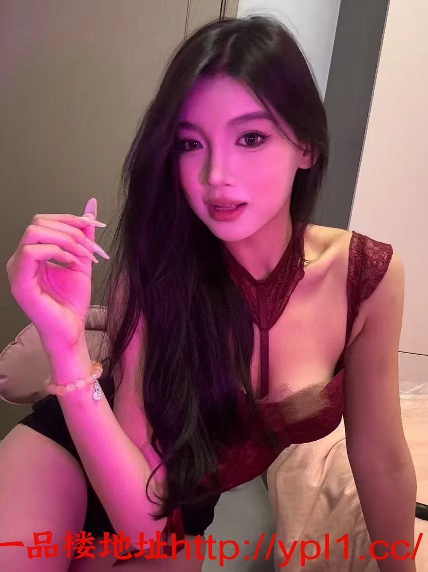 反差少妇鲍鱼逼粉嫩潮喷可深喉
