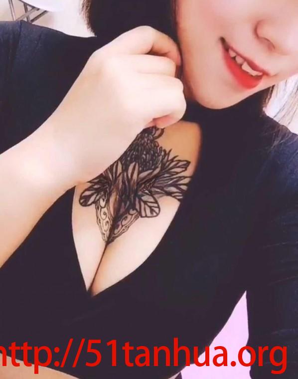 天然大奶妹