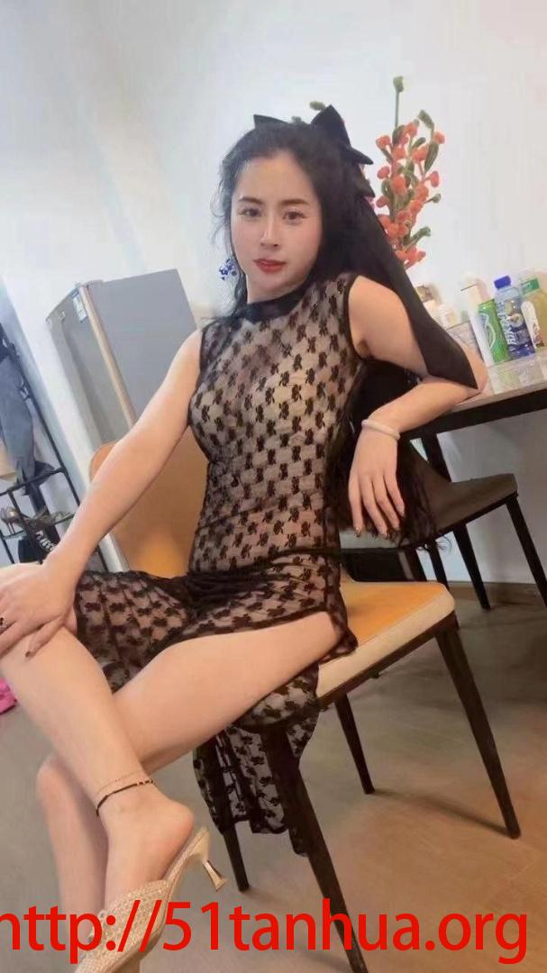 骚逼小少妇