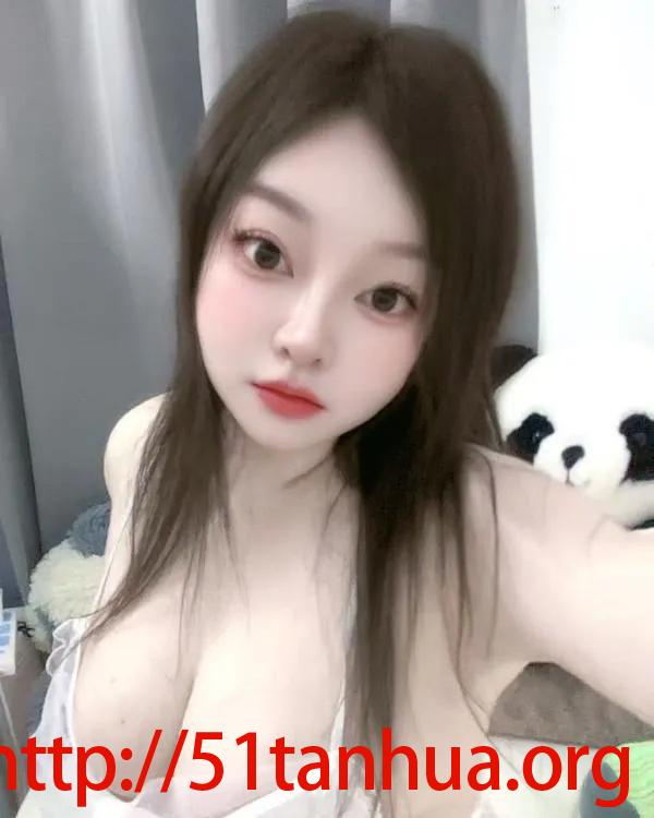 大奶翘臀菲儿
