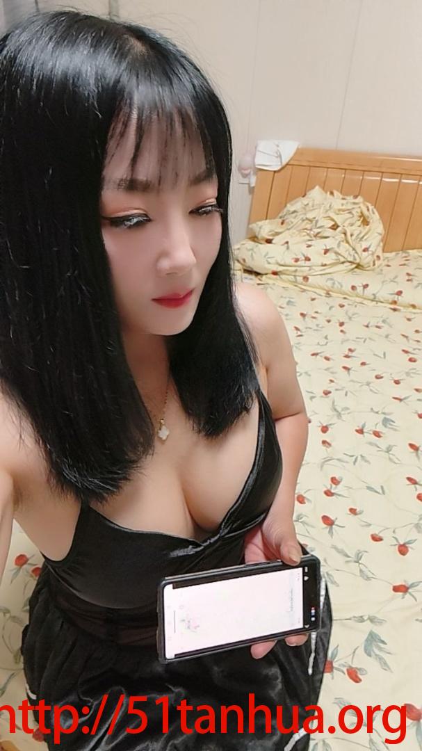 池州大胸妹子